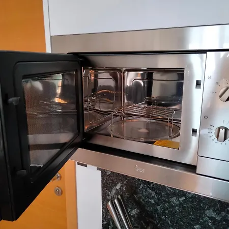 Carles Deluxe Ocean View Apartment