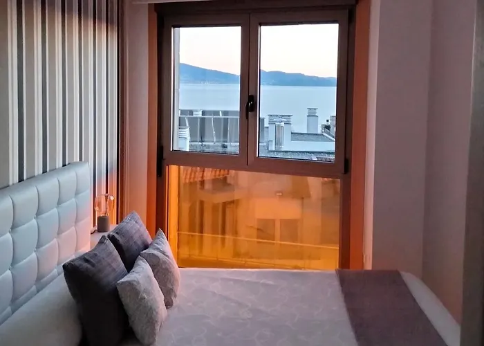 Carles Deluxe Ocean View Apartment *