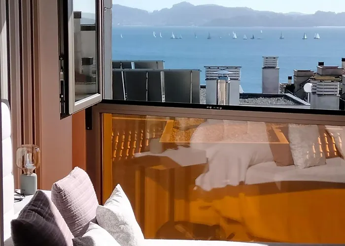 Carles Deluxe Ocean View