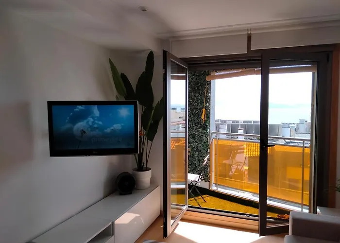 Carles Deluxe Ocean View Apartamento